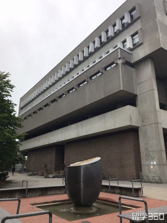 高考+留学双保险，去加拿大读大学都有这些入读方案！