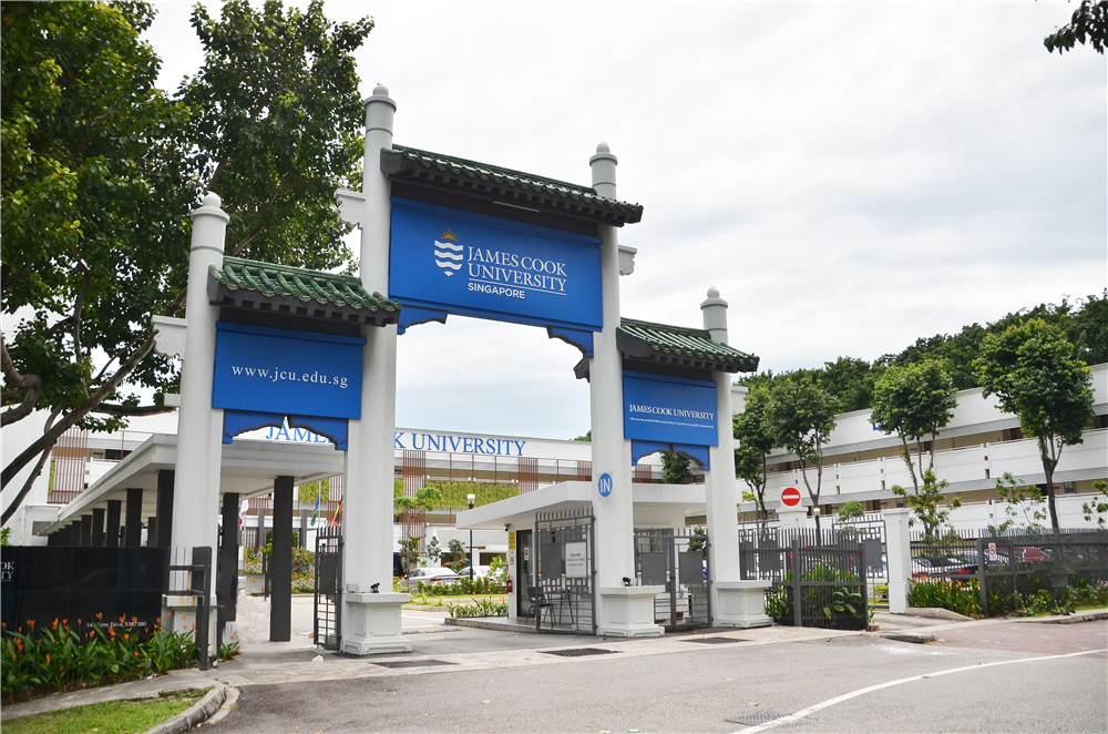 低录取标准，高学历！还得是选择新加坡这类大学！