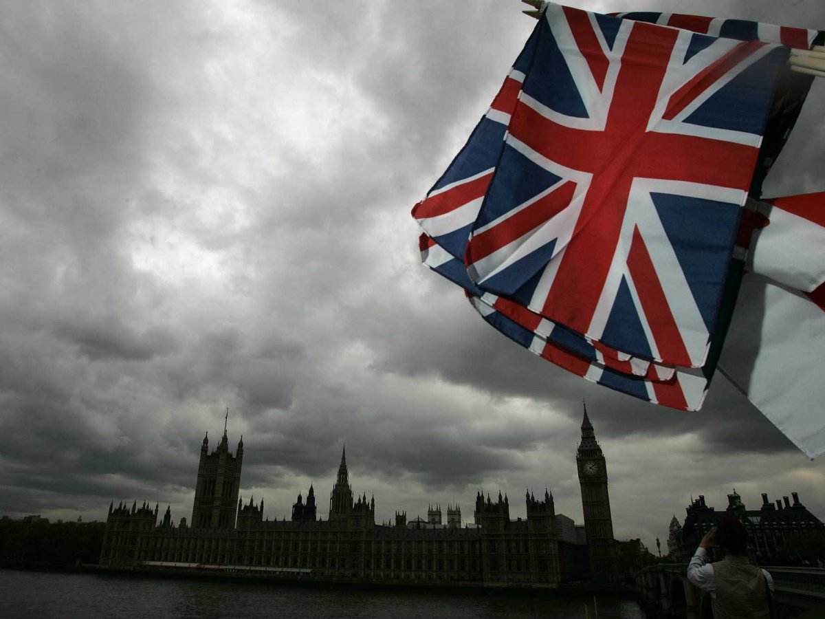 去英国留学考雅思还是托福