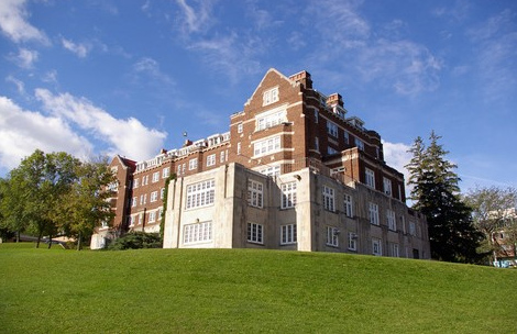 卡尔顿大学和西三一大学哪个好