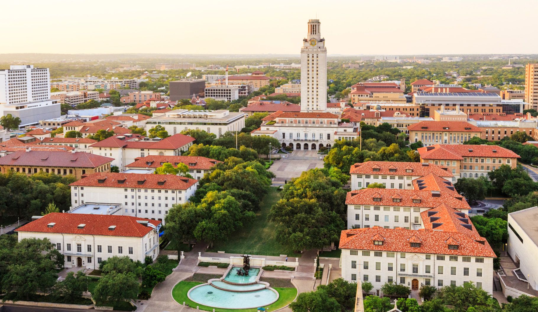 德克萨斯大学奥斯汀分校的研究生学费一般是多少？