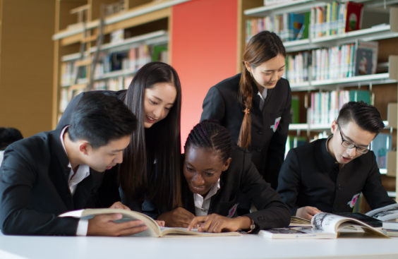 那些在泰国的中国留学生，他们学会了什么？