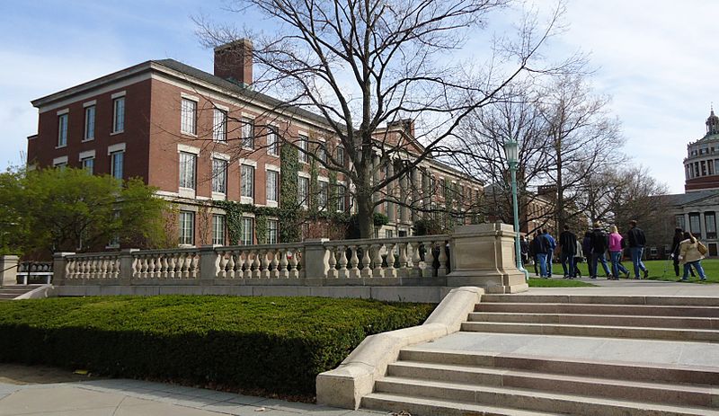 罗切斯特大学和约翰霍普金斯大学哪个好？