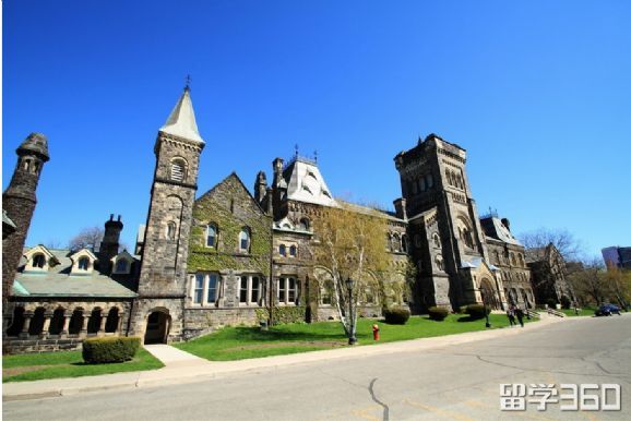 圭尔夫大学和加拿大约克大学哪个好