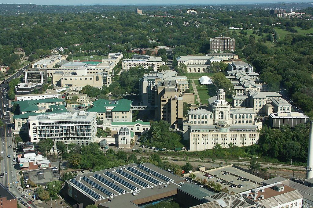 卡内基梅隆大学和乔治城大学哪个好？