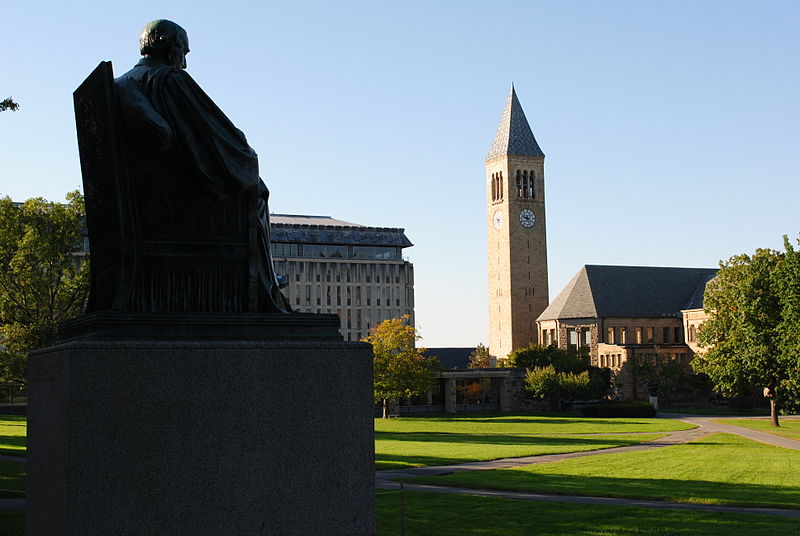 康奈尔大学和乔治城大学哪个好？
