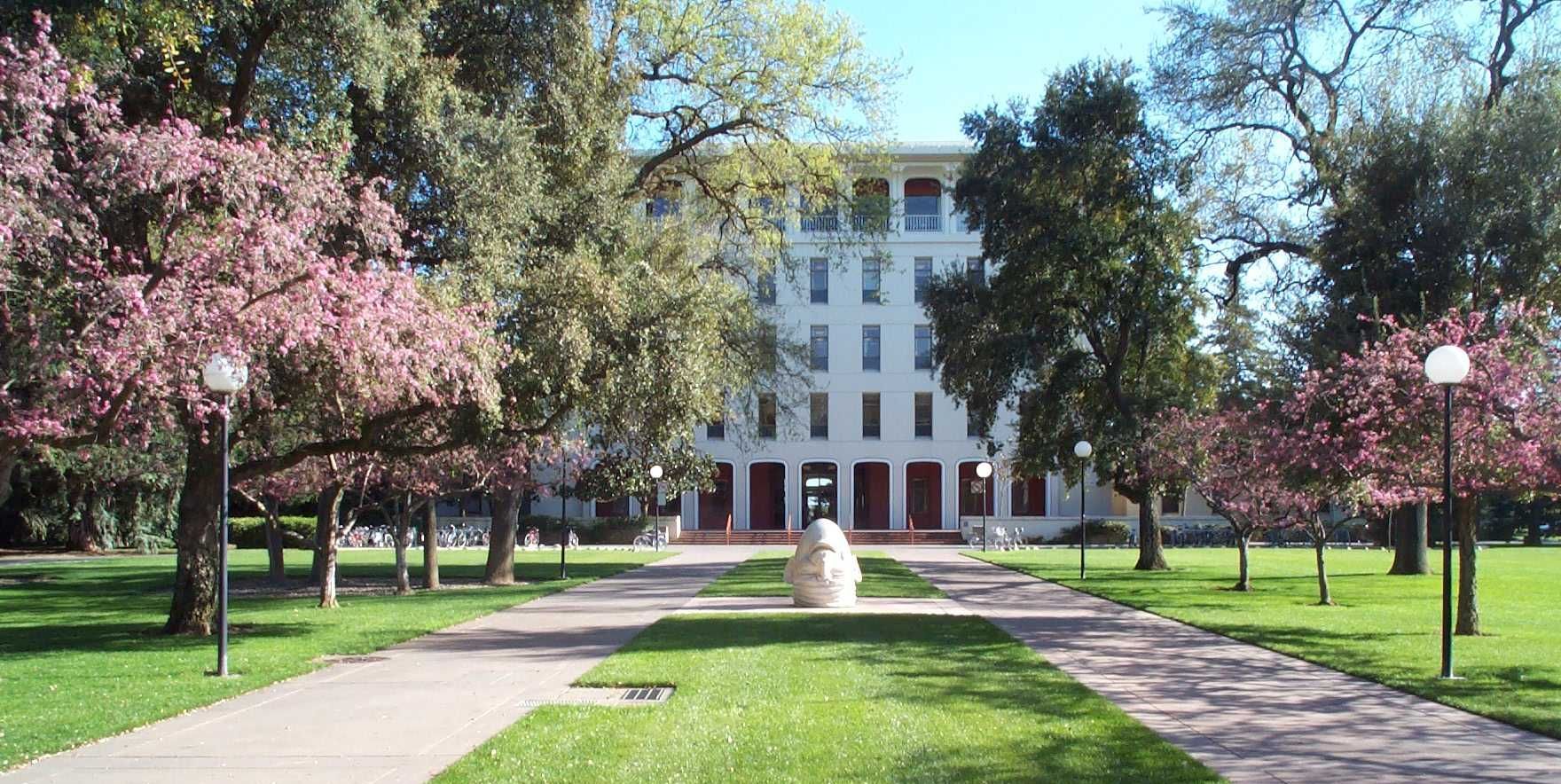 加州大学戴维斯分校和凯斯西储大学哪个好？