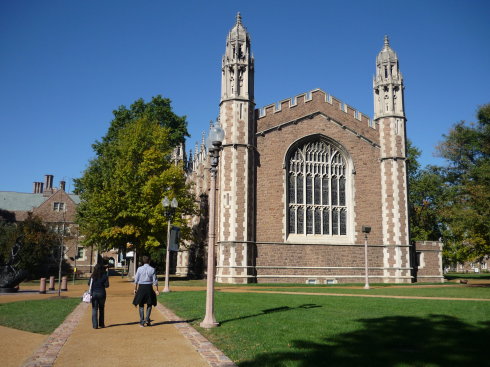 圣路易斯华盛顿大学和塔夫斯大学哪个好？