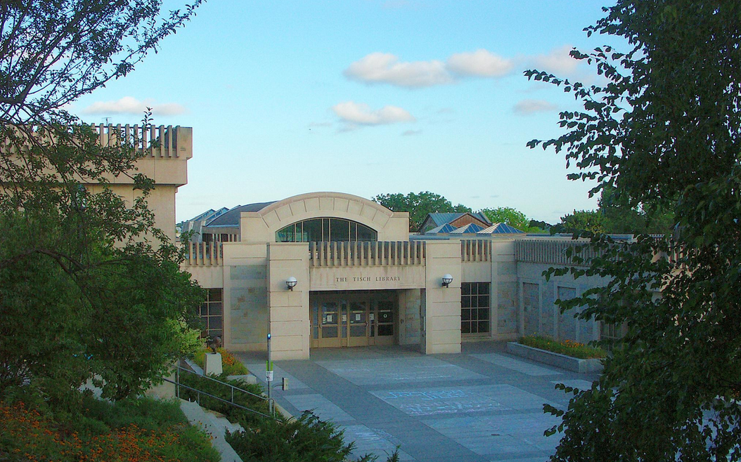 塔夫斯大学几号开学？