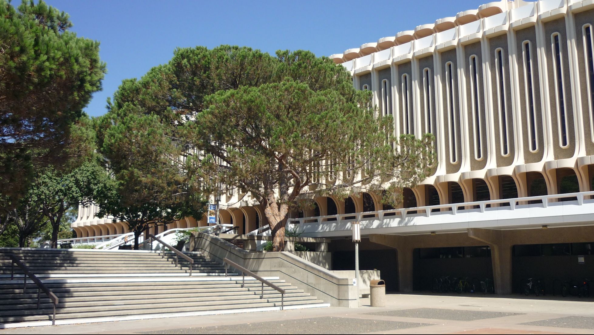 加州大学欧文分校的入学条件都需要什么呢?