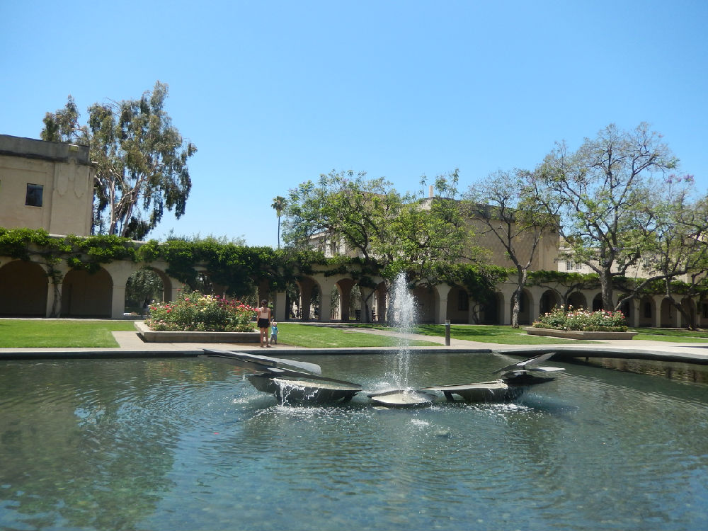 加州理工学院和北卡罗来纳大学教堂山分校哪个好？