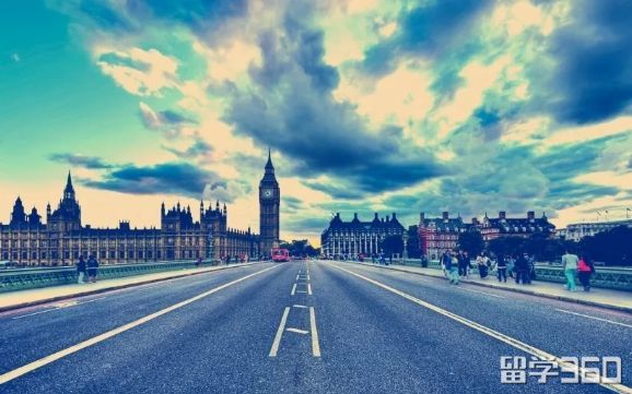 高考志愿到底要怎么填，看专业还是看学校？