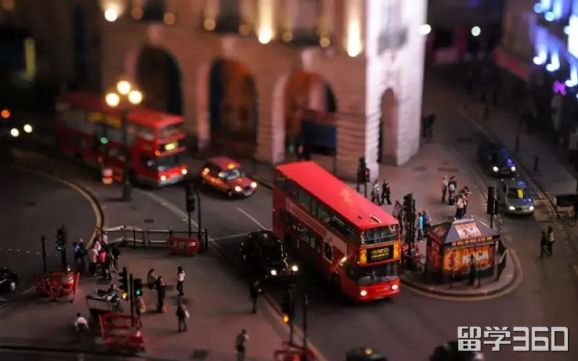 高考志愿到底要怎么填，看专业还是看学校？