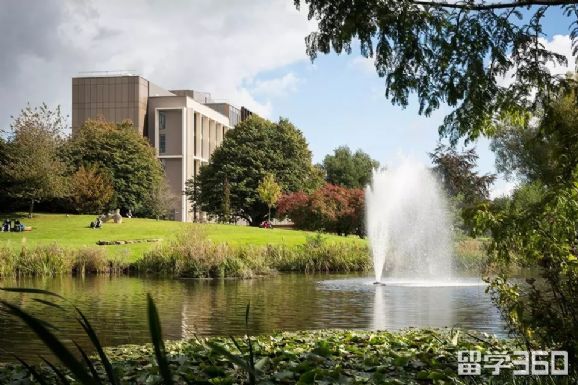 高考后留学英国名校推荐