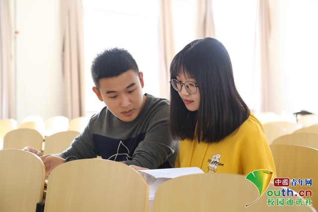 学霸情侣”齐保研：3年成绩专业第一 获近9万元奖学金