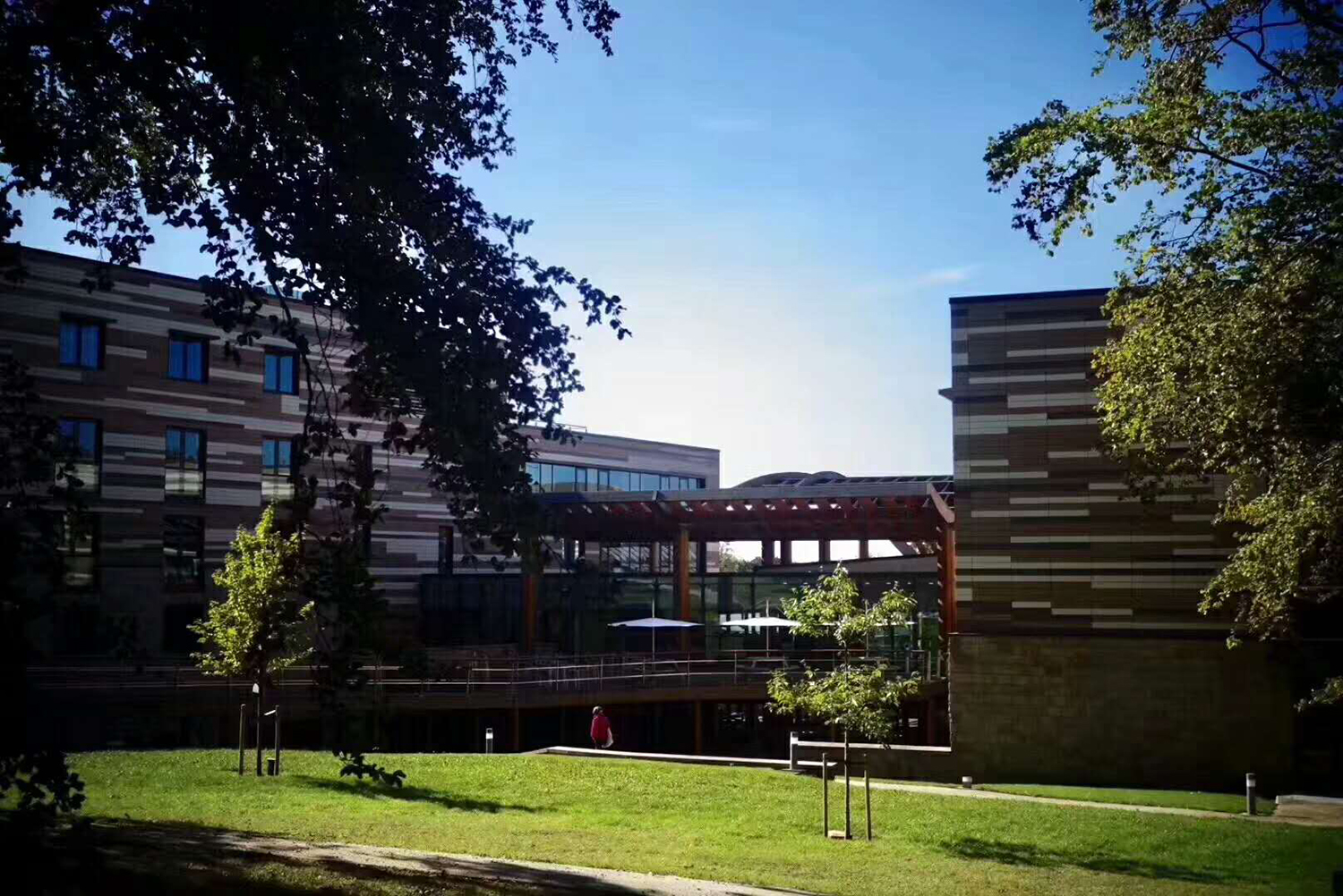 申请英国留学申请要求