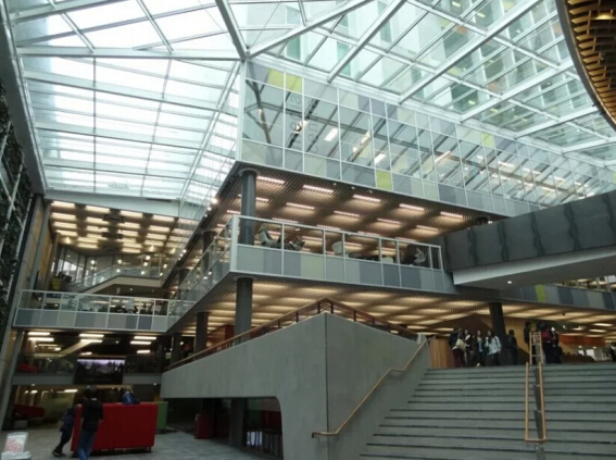 奥克兰理工大学语言学校