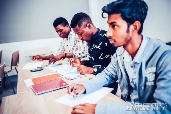 俄罗斯留学必备清单