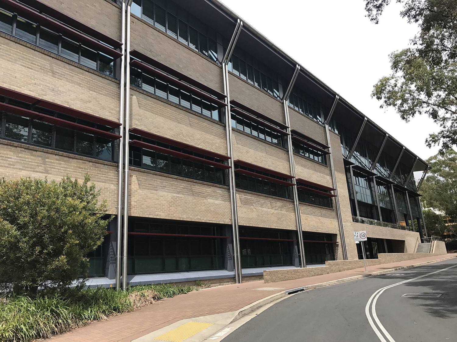 卧龙岗大学硕士申请