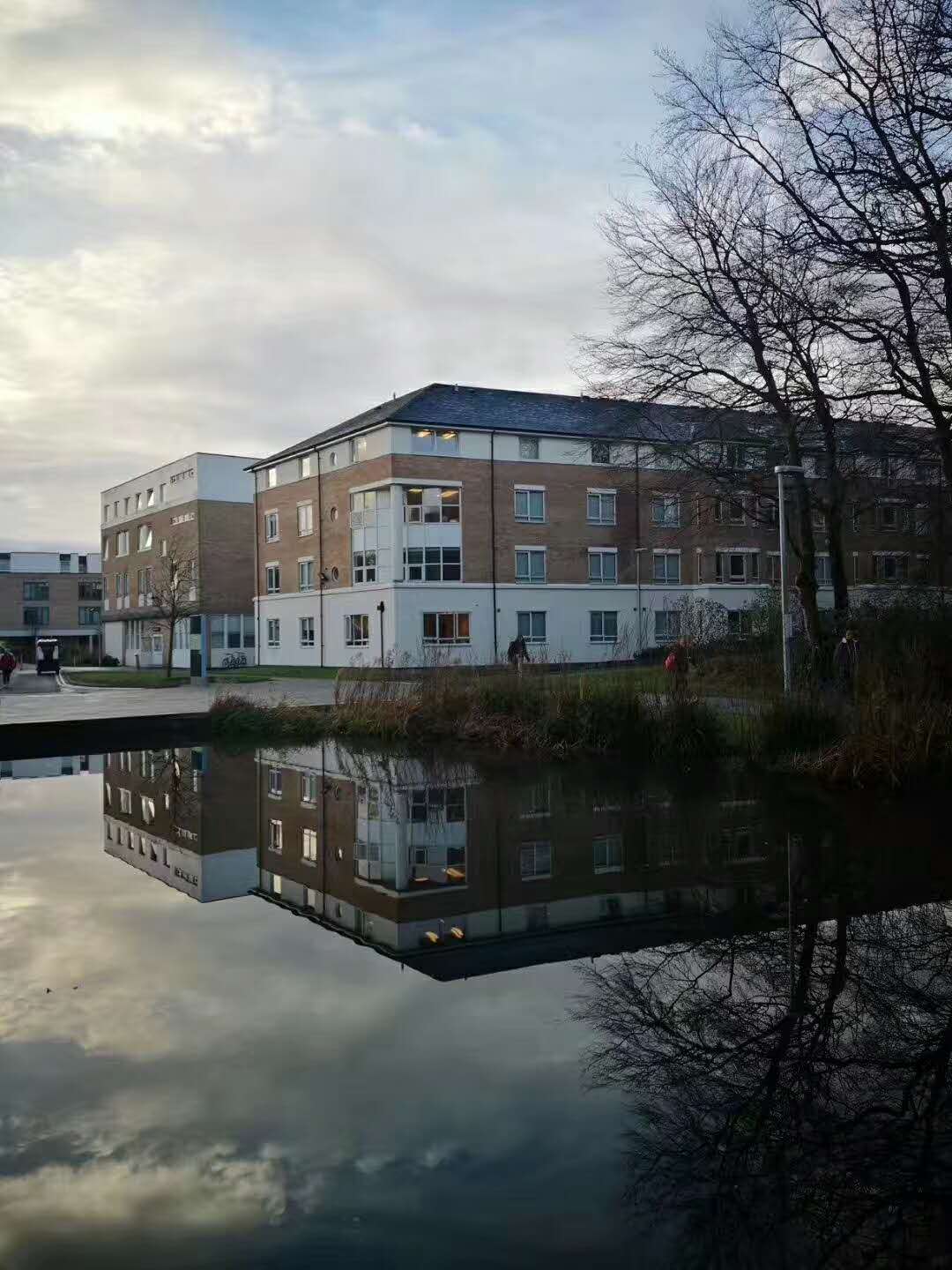 留学英国学费多少