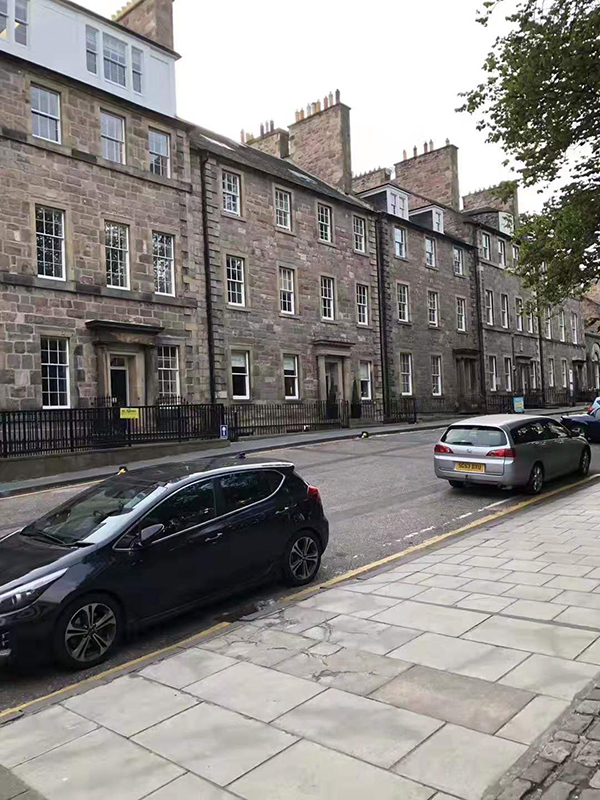 英国爱丁堡大学硕士申请条件