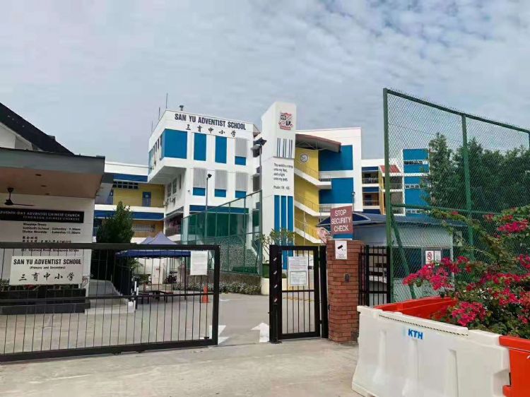 低龄留学新加坡，政府中小学、私立学校和国际学校哪一类学校更合适？