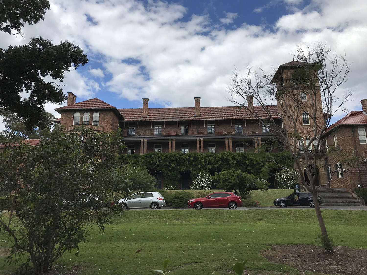 悉尼大学硕士学费