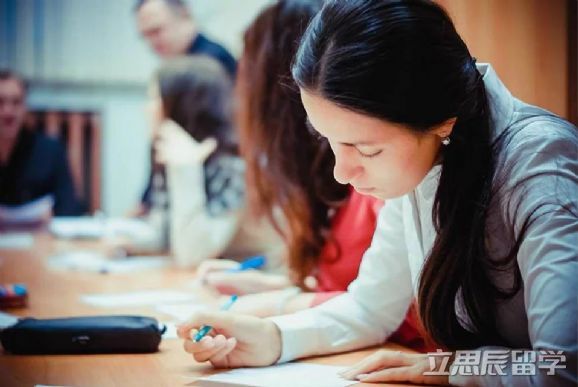 俄罗斯留学法学