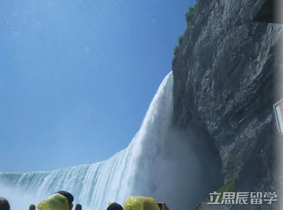 加拿大留学怎样