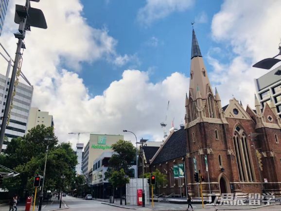 悉尼科技大学酒店管理