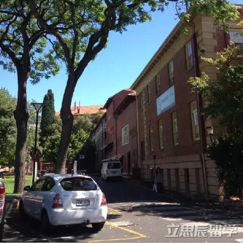 阿德莱德大学预科学院