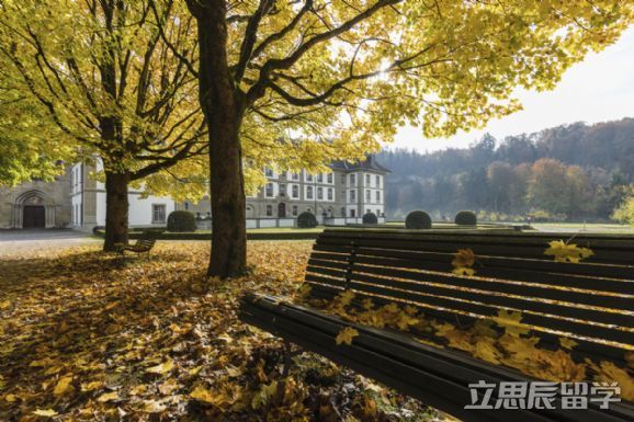 去瑞士留学花什么钱