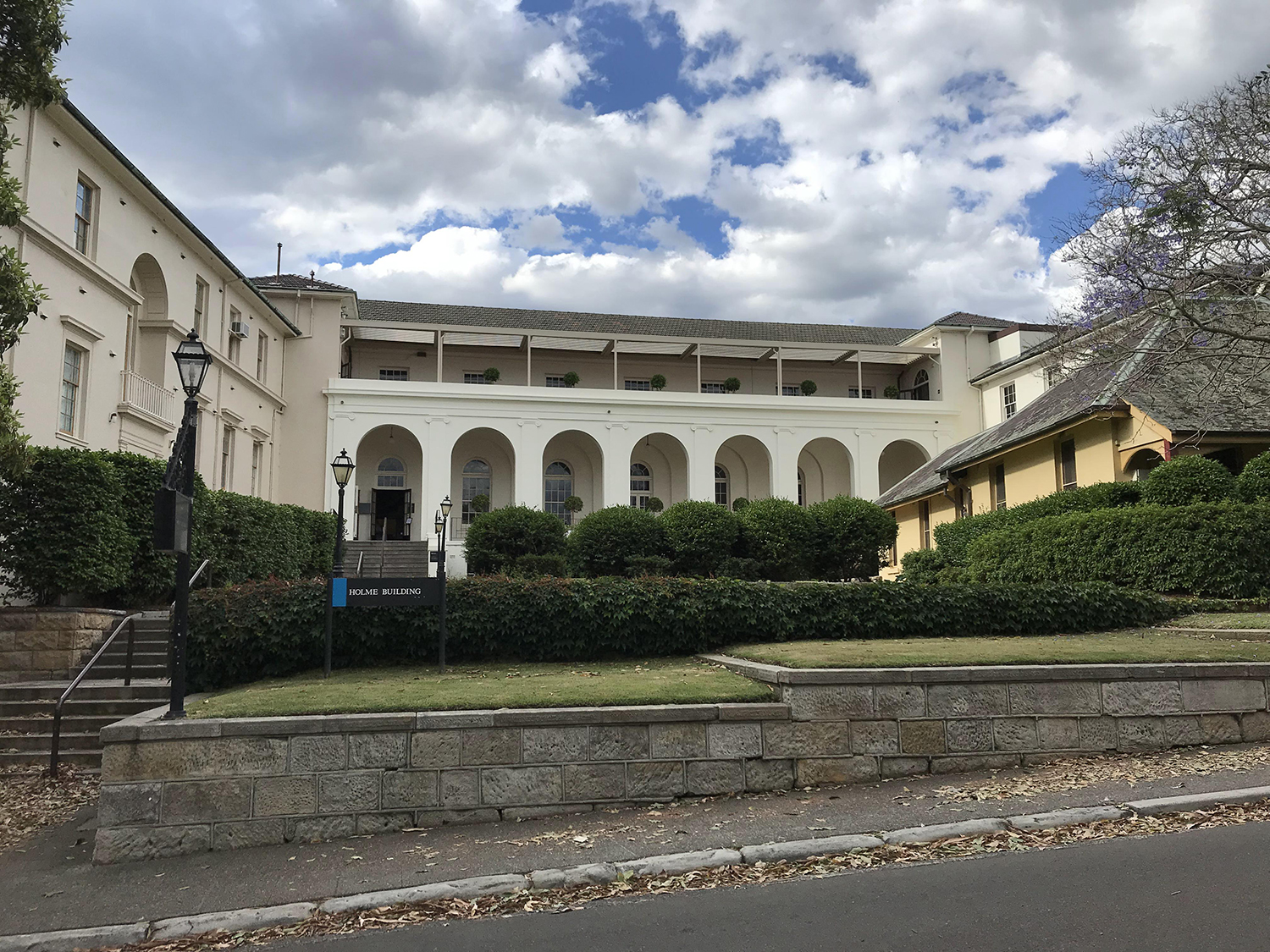 悉尼大学商科雅思成绩要求