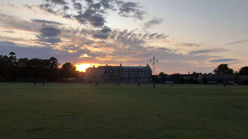 英国本科留学担保金