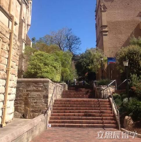 阿德莱德大学住宿费用