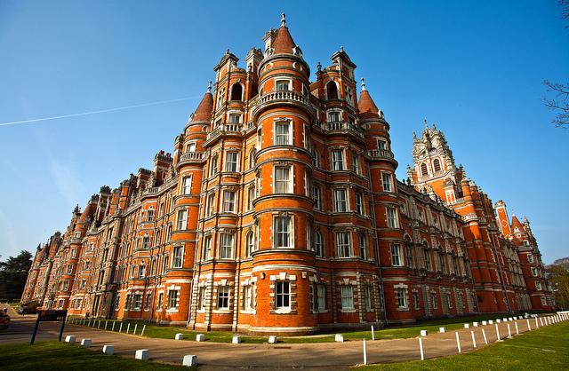 为什么越来越多中国留学生选择伦敦大学皇家霍洛威学院！