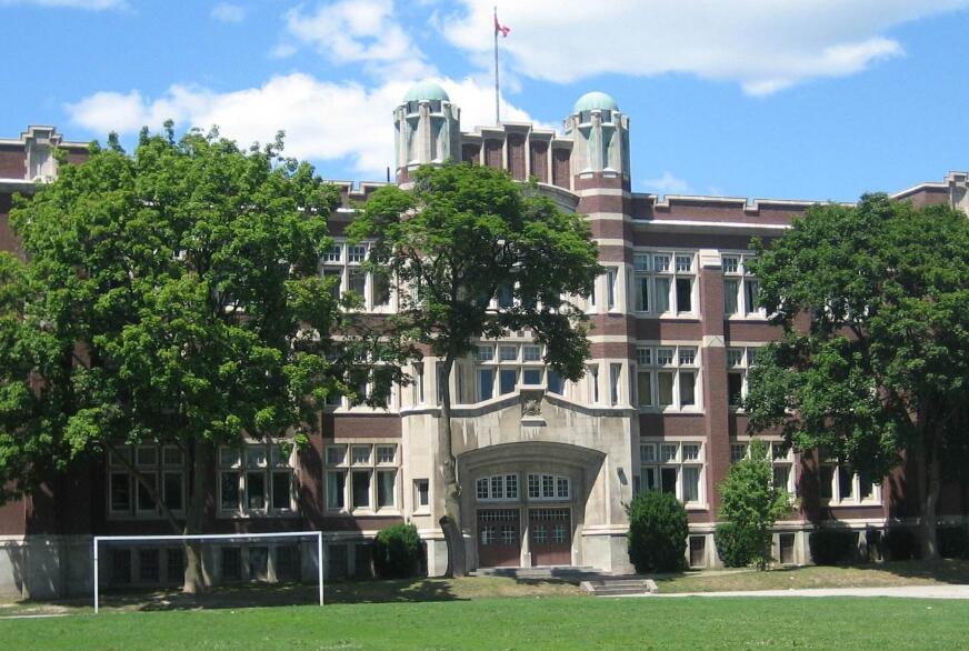 加拿大低龄留学：首选多伦多公立教育局