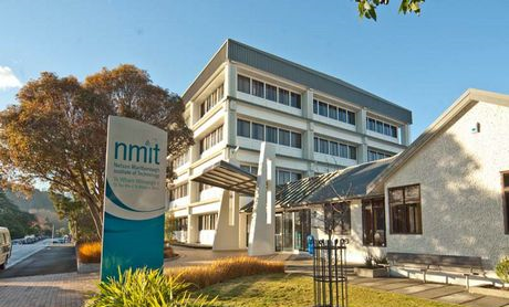 新西兰政府批准设立的高等学府——尼尔森理工学院