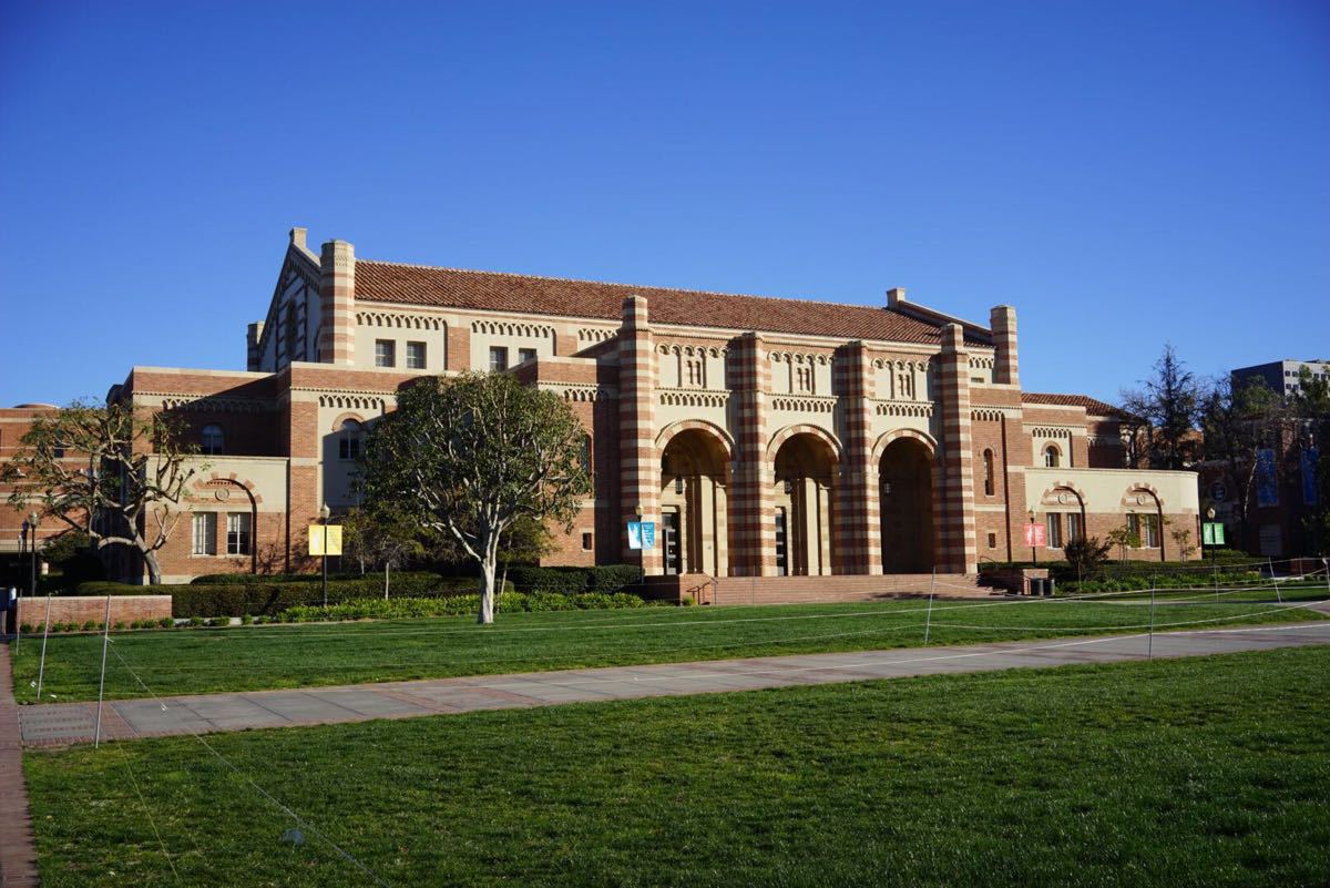 加州大学洛杉矶分校和加州大学伯克利分校哪个好？