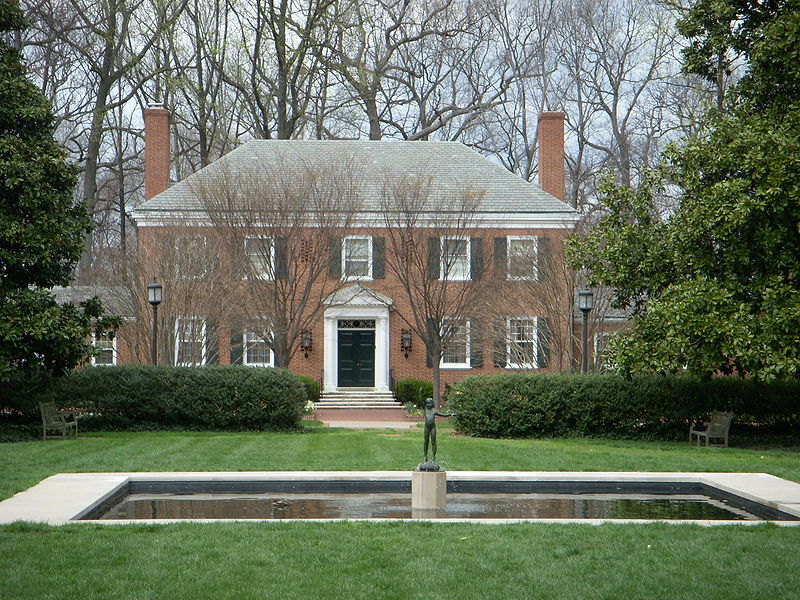 约翰霍普金斯大学和宾夕法尼亚大学哪个好？