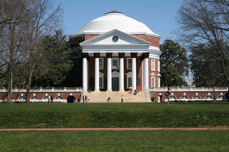 申请弗吉尼亚大学本科条件有哪些？