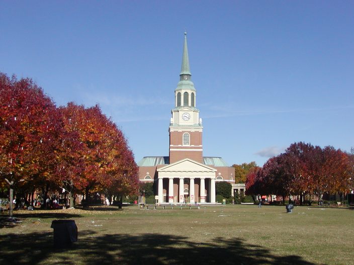 维克森林大学和北卡罗来纳大学教堂山分校哪个好？