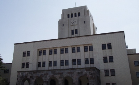 出身院校中等，日语成绩一般，最终获得了东京工业大学OFFER
