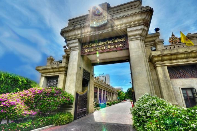 泰国金融管理学校那么多，为什么要选博仁大学？