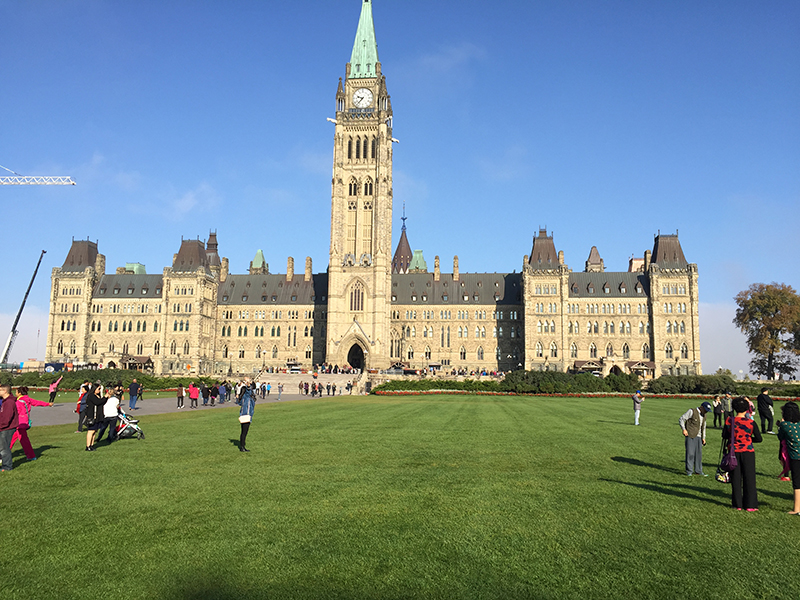 在加拿大留学，如何减少留学费用？