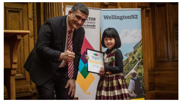 8岁中国女孩领跑，成为惠灵顿史上最小的优秀留学生！