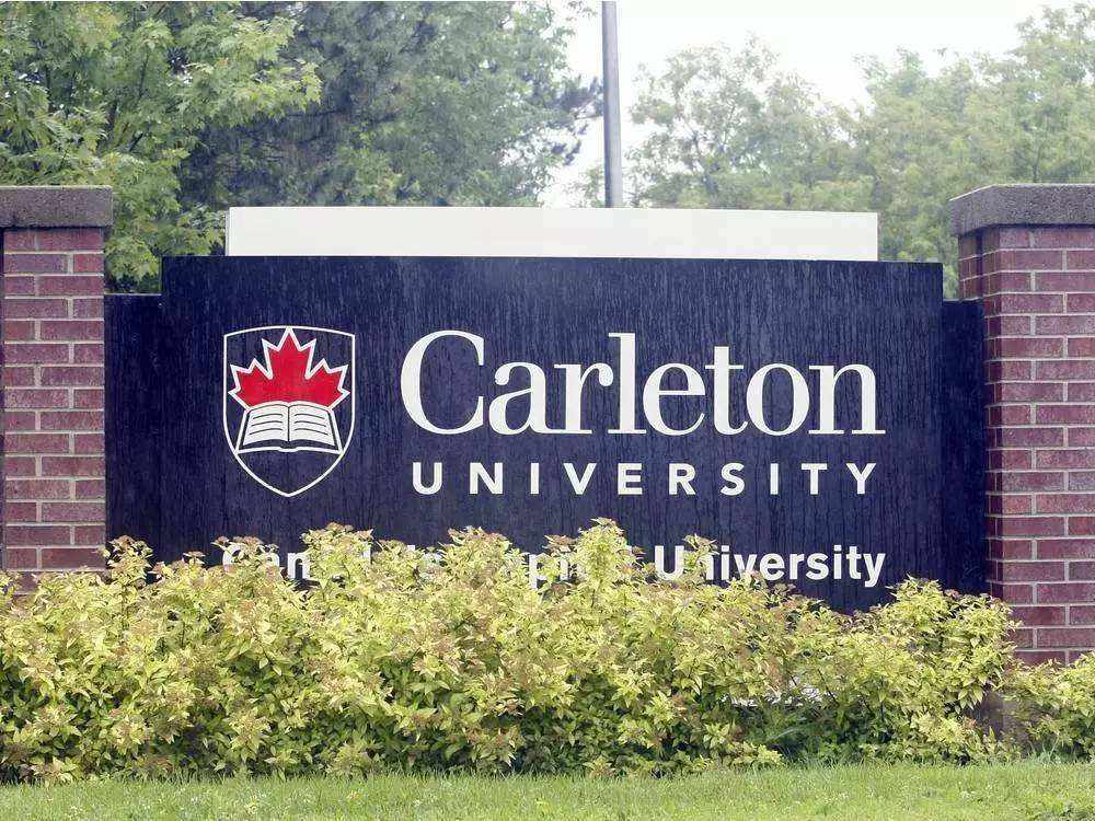 加拿大卡尔顿大学排名