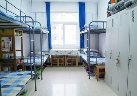 燕山大学里仁学院食堂宿舍条件怎么样—宿舍图片