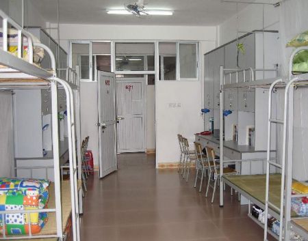 广西师范学院师园学院食堂宿舍条件怎么样—宿舍图片